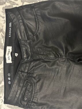 DL1961 EMMA Coated Black Skinny Jeans